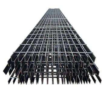 Welded grating drainage/manhole cover set flush in concrete floor